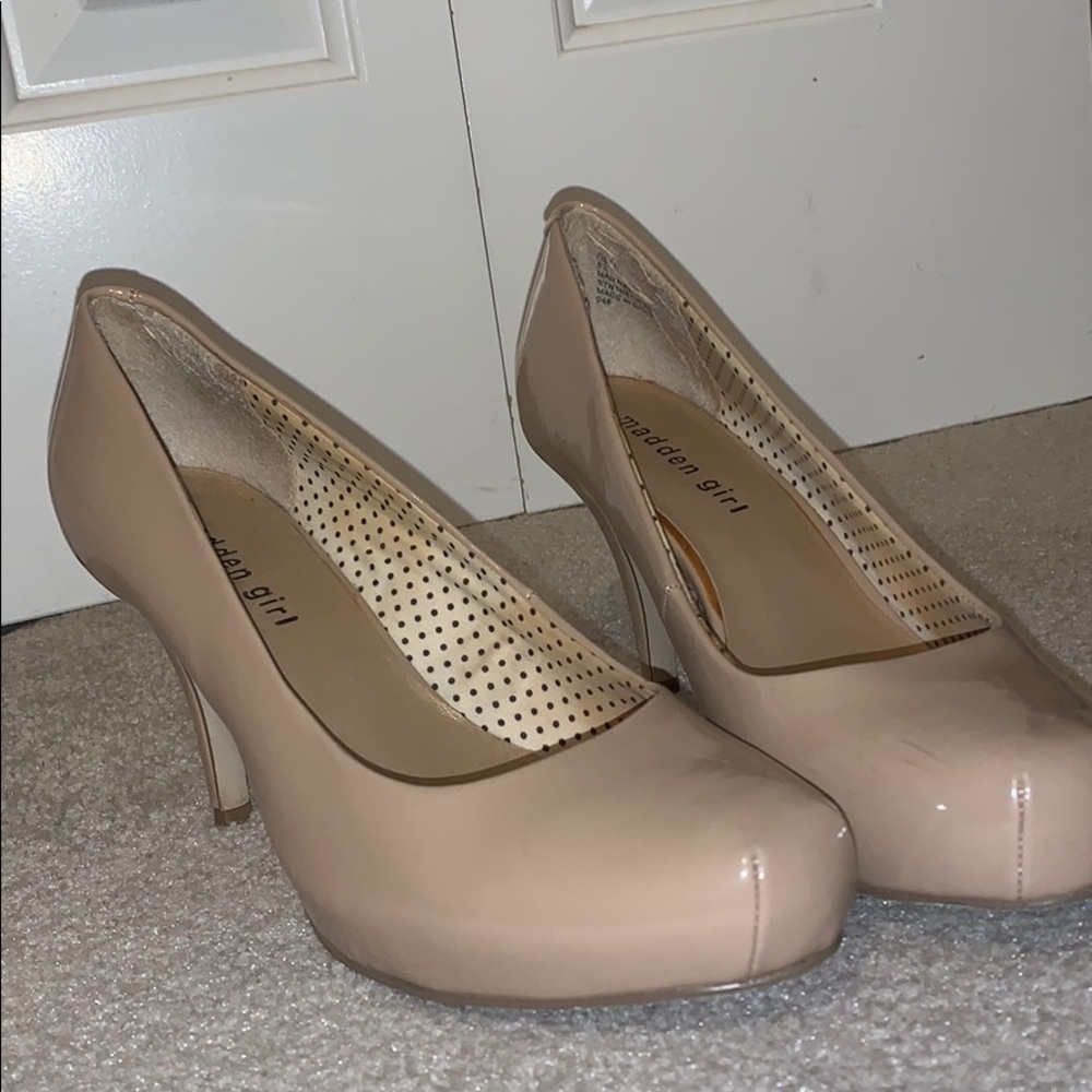 nude heels